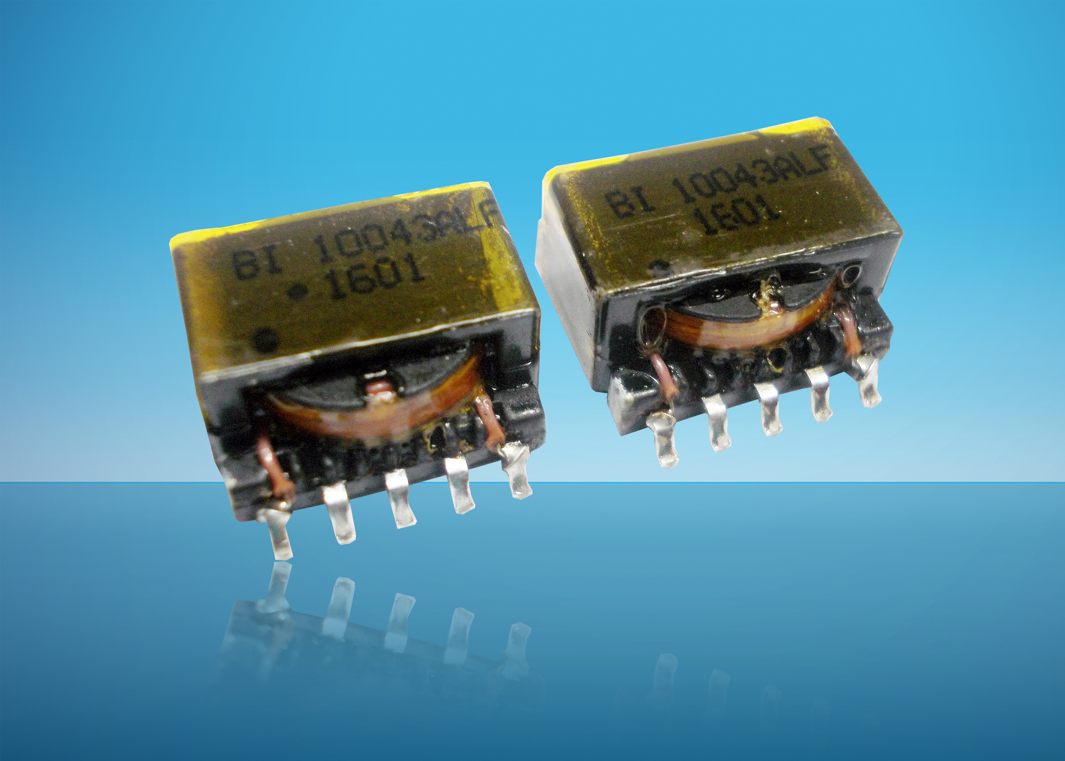 Flyback transformer designed for harsh vehicular environments